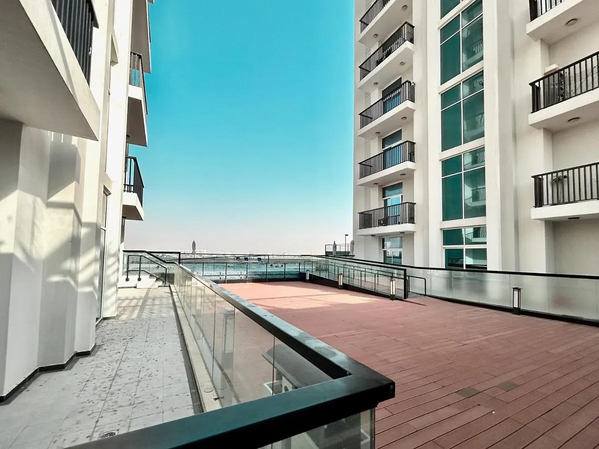 דובאי Homes2Retreat - Glamz Haven Stylish Studio With Balcony 0*,