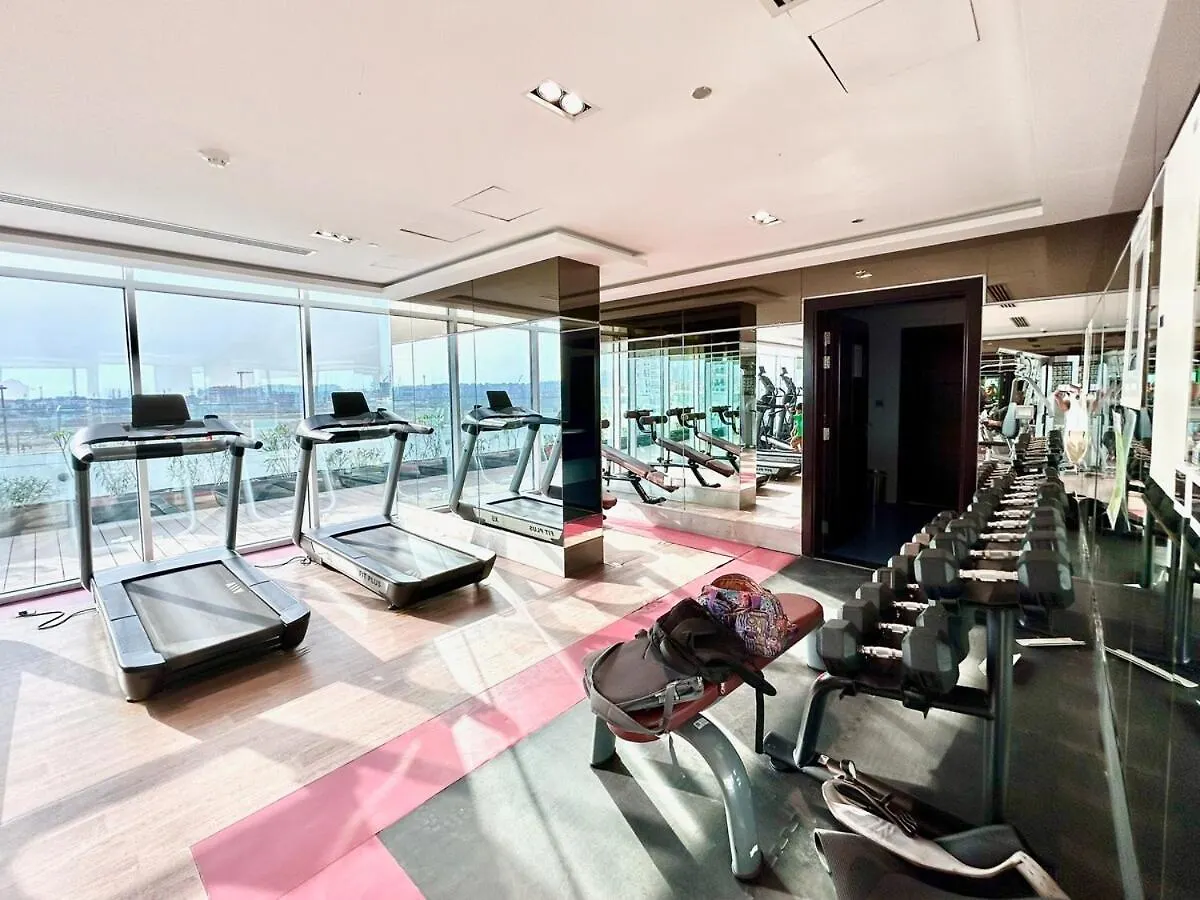 דובאי Homes2Retreat - Glamz Haven Stylish Studio With Balcony 0*,